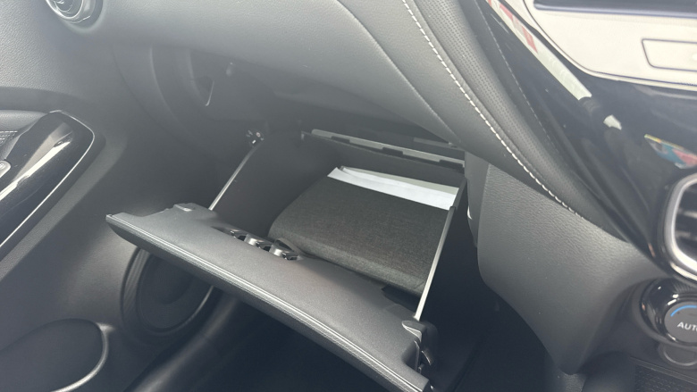 Nissan Juke 1.0 DiG-T Tekna 5dr Petrol Hatchback